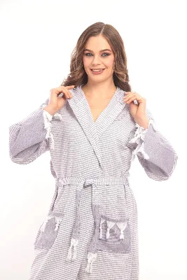 Hürrem Püsküllü Kapüşonlu Banyo Sauna Havuz Plaj Kadın Erkek Unisex Cepli Pamuklu Peştamal Bornoz