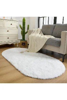 Beyaz Oval Post Halı Kesme Yolluk Peluş Yumuşak Kaymaz Dot Taban