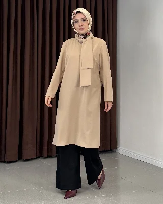 Geniş Fular Yakalı Tunik