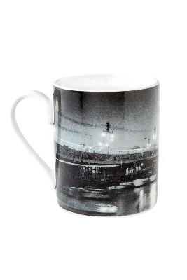 X Istanbul Modern Othmar Pferschy,galata Köprüsü’nde Gece Mug