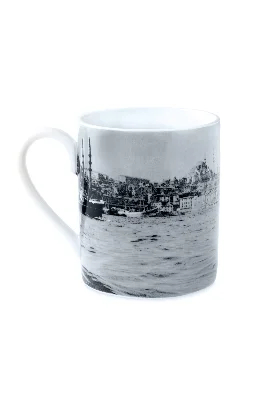 X Istanbul Modern Othmar Pferschy-kayıkçı Mug