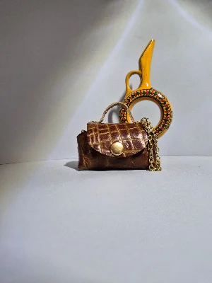 Gogo Charm Çanta Aksesuarı Mini Çanta Hakiki Deri Acı Kahverengi