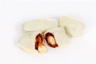 Beyaz Çikolatalı Bademli Hurma 500 g
