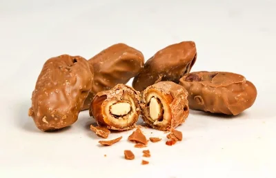 Karamel Çikolatalı Bademli Hurma 500 g