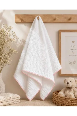 4 Kat Ön Yıkamalı Müslin Bebek Battaniyesi | Çekme Yapmaz | El Örgüsü Kenarlı | 90x90 cm | pembe