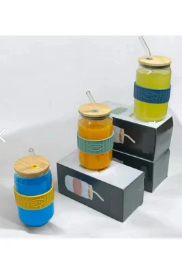 Silikonlu ve Pipetli Bambu Kapaklı Cam Bardak 500 ml