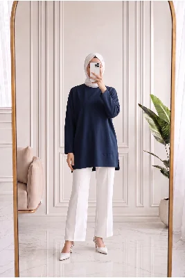 Mahay Kalp Nakışlı Yırtmaçlı Tunik-SS13074 Lacivert
