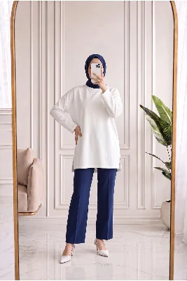 Mahay Kalp Nakışlı Yırtmaçlı Tunik-SS13074 Beyaz